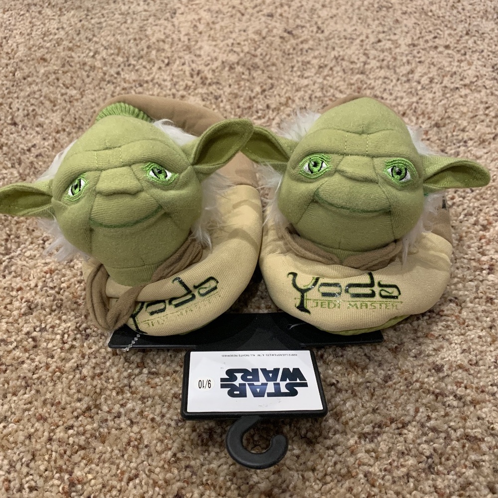 Star Wars Yoda slippers